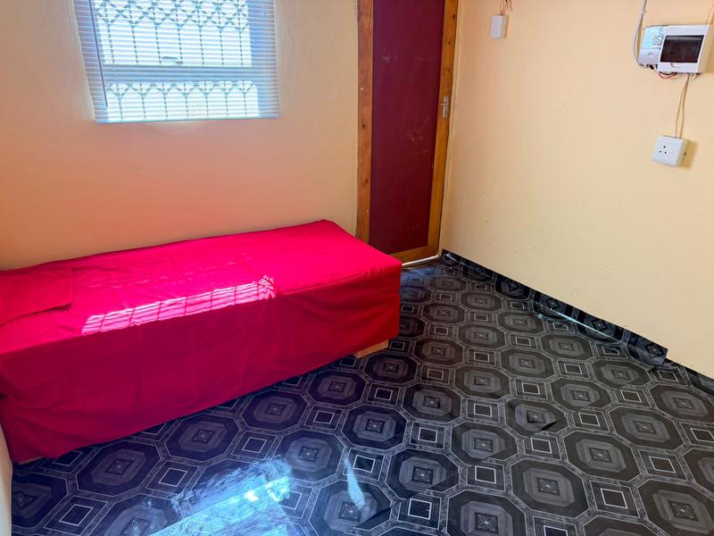 To Let 1 Bedroom Property for Rent in Grahamstown Eastern Cape
